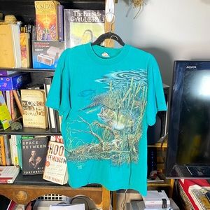 90s vintage call of the wild fishing nature tee with big print size L
